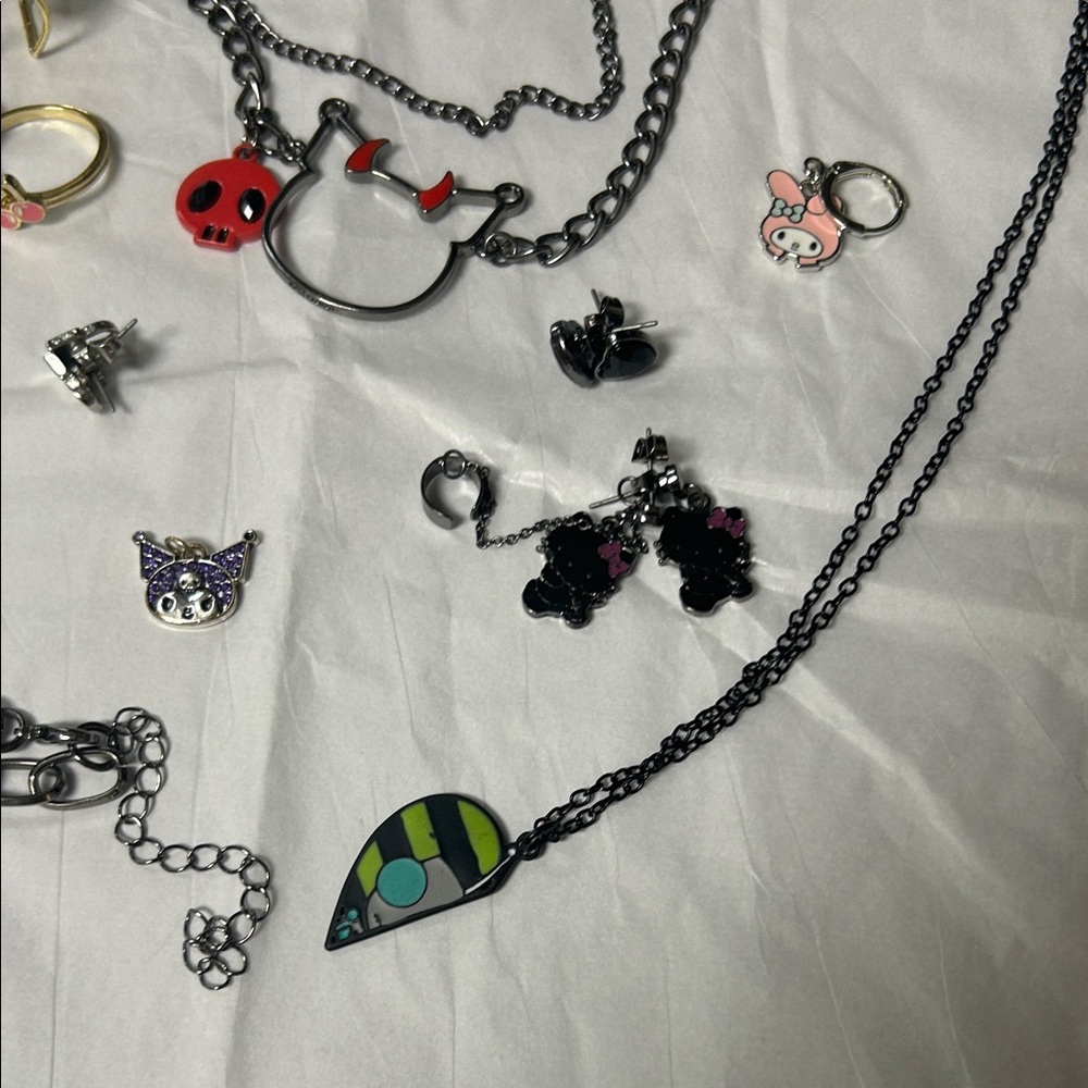 Jewelry Lot (Mostly Sanrio) - Picture 5 of 10